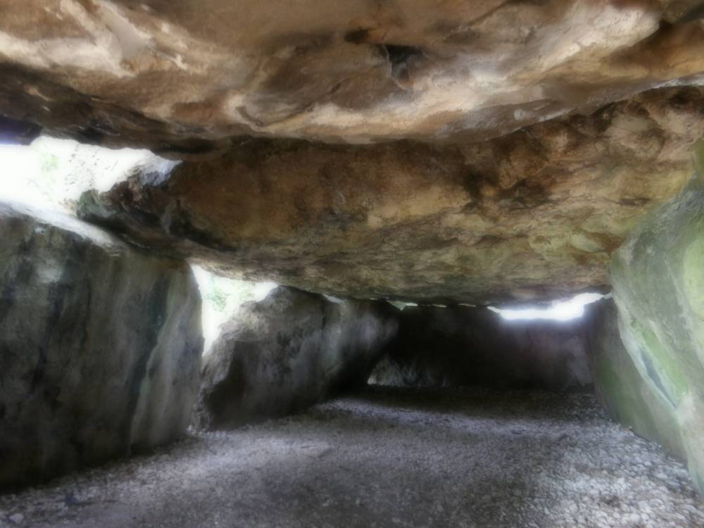 Dolmen de la grotte aux fées