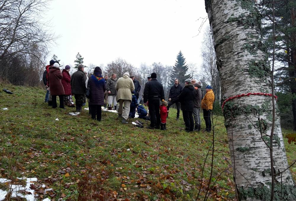 Sügisene pööripäev Paluküla hiiemäel