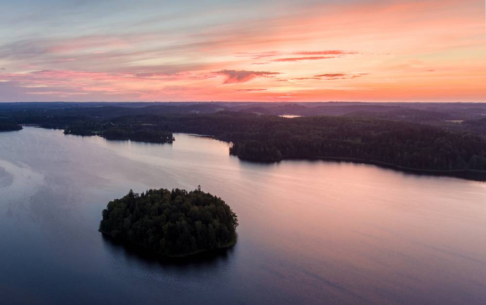 Pühajärv ja Sihva Kloostrisaar