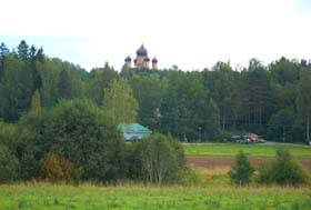 Õigeusu nunnaklooster on ehitatud Kuremäe Hiiemäele. Iisaku kihelkond